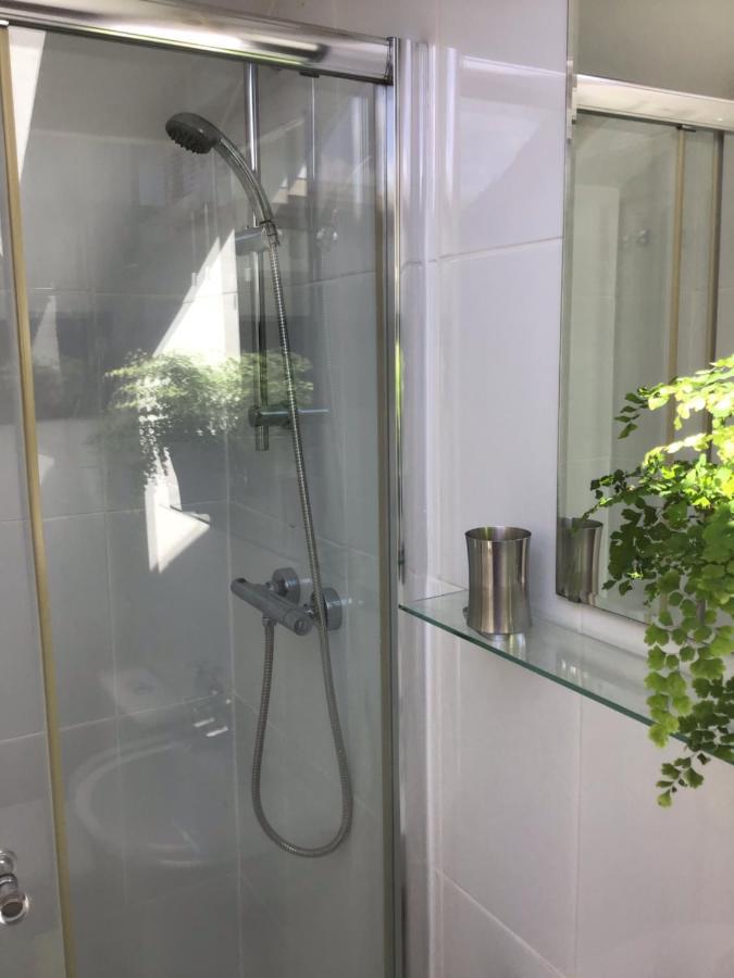 הרוגייט Conference View Guest House מראה חיצוני תמונה